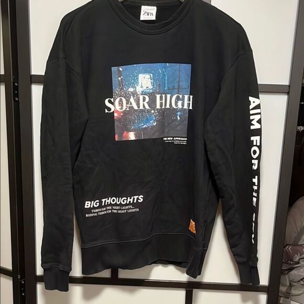 Zara Soar High Sky Black Crewneck Sweater with Graphic Design Men's Size Medium